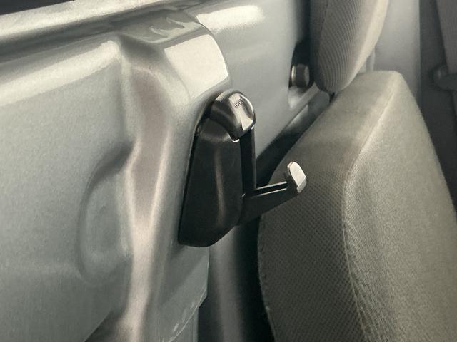 ハイゼットトラックスタンダードＳＡIIIｔ　４ＷＤ　５ＭＴ　ＥＴＣ　３方開走行無制限１年保証　４ＷＤ　バックソナー　ＭＴ車　ＥＴＣ　３方開　ゲートプロテクター　ＬＥＤヘッドライト　横滑り防止装置　オートライト　アクセサリーソケット　ラジオ　ラバーフロアマット（兵庫県）の中古車