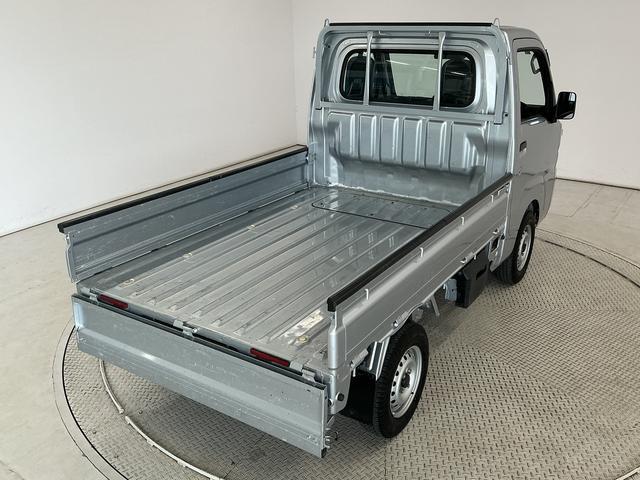 ハイゼットトラックスタンダードＳＡIIIｔ　４ＷＤ　５ＭＴ　ＥＴＣ　３方開走行無制限１年保証　４ＷＤ　バックソナー　ＭＴ車　ＥＴＣ　３方開　ゲートプロテクター　ＬＥＤヘッドライト　横滑り防止装置　オートライト　アクセサリーソケット　ラジオ　ラバーフロアマット（兵庫県）の中古車