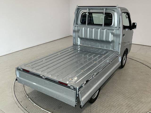 ハイゼットトラックスタンダードＳＡIIIｔ　４ＷＤ　５ＭＴ　ＥＴＣ　３方開走行無制限１年保証　４ＷＤ　バックソナー　ＭＴ車　ＥＴＣ　３方開　ゲートプロテクター　ＬＥＤヘッドライト　横滑り防止装置　オートライト　アクセサリーソケット　ラジオ　ラバーフロアマット（兵庫県）の中古車