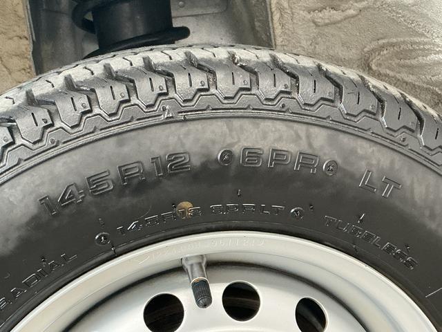 ハイゼットトラックスタンダードＳＡIIIｔ　４ＷＤ　５ＭＴ　ＥＴＣ　３方開走行無制限１年保証　４ＷＤ　バックソナー　ＭＴ車　ＥＴＣ　３方開　ゲートプロテクター　ＬＥＤヘッドライト　横滑り防止装置　オートライト　アクセサリーソケット　ラジオ　ラバーフロアマット（兵庫県）の中古車