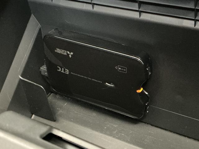 コペンセロ　ターボ　禁煙　ワンオーナー　ＣＶＴ車　ＣＤ　ＥＴＣ走行無制限１年保証　禁煙車　ワンオーナー　ＣＶＴ　ＣＤオーディオ　ＥＴＣ　ＵＳＢ接続　シートヒーター　ＬＥＤヘッドライト　プッシュスタート　横滑り防止装置　オートエアコン　１６インチ純正アルミホイール（兵庫県）の中古車