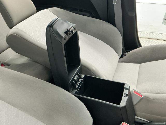 カローラアクシオハイブリッド 禁煙 ナビTV ETC バックカメラ キーレス1年保証 禁煙車 ナビTV バックカメラ ETC Bluetooth キーレスエントリー 横滑り防止装置 ナノイー搭載オートエアコン ドアバイザー ヘッドライトレベライザー 電動格納ドアミラー(兵庫県)の中古車