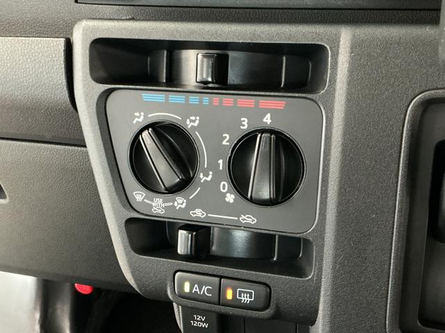 ハイゼットカーゴＤＸ　雹害車両　４ＷＤ　ＣＶＴ　ワンオーナー　ＥＴＣ　ラジオ雹害車両　１年保証　前後コーナーセンサー　４ＷＤ　ＣＶＴ車　ワンオーナー　ＥＴＣ　オートハイビーム　アイドリングストップ　キーレスエントリー　横滑り防止装置　ドアバイザー　ヘッドライトレベライザー（兵庫県）の中古車