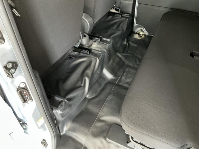 ハイゼットカーゴＤＸ　雹害車両　４ＷＤ　ＣＶＴ　ワンオーナー　ＥＴＣ　ラジオ雹害車両　１年保証　前後コーナーセンサー　４ＷＤ　ＣＶＴ車　ワンオーナー　ＥＴＣ　オートハイビーム　アイドリングストップ　キーレスエントリー　横滑り防止装置　ドアバイザー　ヘッドライトレベライザー（兵庫県）の中古車