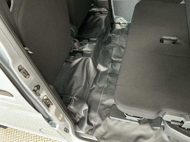ハイゼットカーゴＤＸ　雹害車両　ＣＶＴ　１オーナー　ＥＴＣ　コーナーセンサー雹害車両　１年保証　前後コーナーセンサー　ワンオーナー　ＣＶＴ車　ＥＴＣ　オートハイビーム　アイドリングストップ　横滑り防止装置　ドアバイザー　ヘッドライトレベライザー　アクセサリーソケット（兵庫県）の中古車