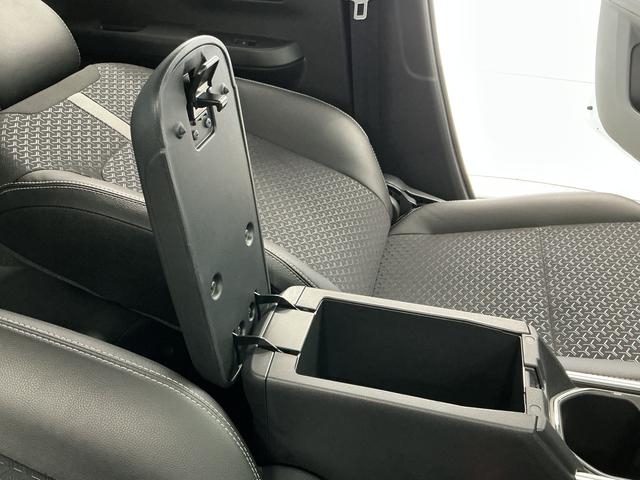ロッキープレミアムG HEV 9インチナビ ETC パノラマモニター1年保証 9インチナビ ドラレコ ETC パノラマモニター アダプティブクルーズコントロール 前後コーナーセンサー 前席シートヒーター フルセグTV Bluetooth 17インチ純正アルミホイール(兵庫県)の中古車