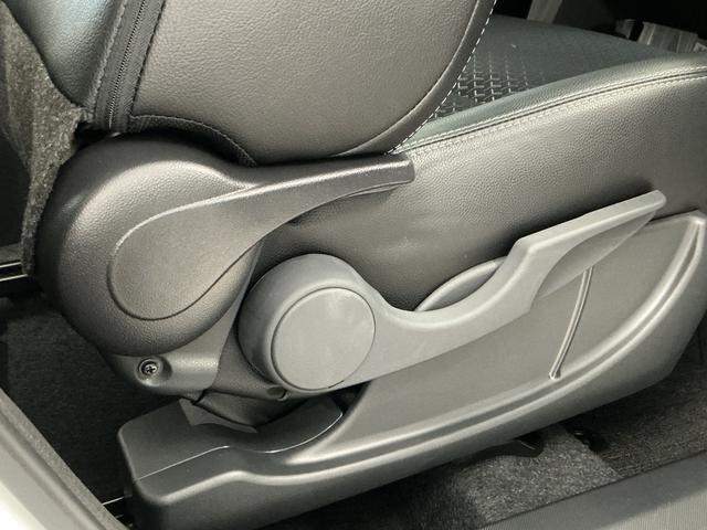 ロッキープレミアムG HEV 9インチナビ ETC パノラマモニター1年保証 9インチナビ ドラレコ ETC パノラマモニター アダプティブクルーズコントロール 前後コーナーセンサー 前席シートヒーター フルセグTV Bluetooth 17インチ純正アルミホイール(兵庫県)の中古車