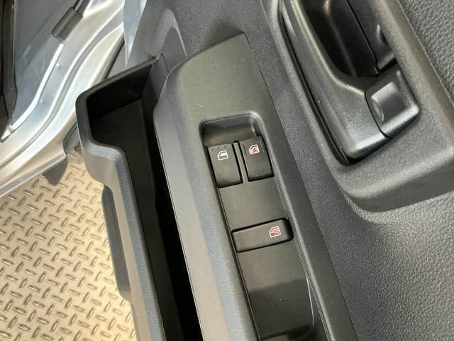 ハイゼットカーゴＤＸ　ＣＶＴ　前後コーナーセンサー　ラジオ　両側スライドドア走行無制限１年保証　前後コーナーセンサー　ＣＶＴ車　オートハイビーム　アイドリングストップ　キーレスエントリー　横滑り防止装置　ヘッドライトレベライザー　パワーウィンドウ　ラジオ　スマートアシスト（兵庫県）の中古車