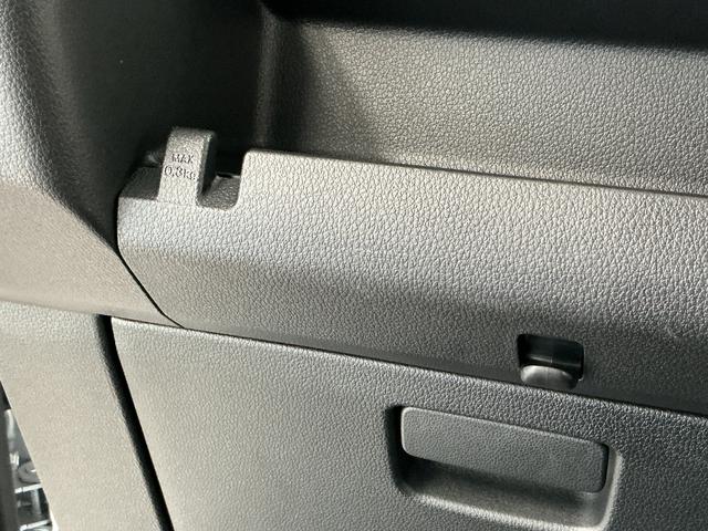 ハイゼットカーゴＤＸ　ＣＶＴ　前後コーナーセンサー　ラジオ　両側スライドドア走行無制限１年保証　前後コーナーセンサー　ＣＶＴ車　オートハイビーム　アイドリングストップ　キーレスエントリー　横滑り防止装置　ヘッドライトレベライザー　パワーウィンドウ　ラジオ　スマートアシスト（兵庫県）の中古車