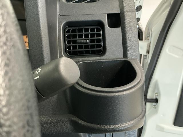 ハイゼットトラックスタンダード　５ＭＴ　３方開　ドアバイザー　オートライト走行無制限１年保証　ＭＴ車　オートライト　３方開　ドアバイザー　ヘッドライトレベライザー　ラジオ　アクセサリーソケット　マニュアルエアコン　スペアタイヤ　バッテリーカバー　ラバーフロアマット（兵庫県）の中古車