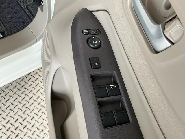 Ｎ−ＷＧＮＧ　ＳＳパッケージ　禁煙　ワンオーナー　ナビＴＶ　ＥＴＣ１年保証　禁煙車　ワンオーナー　ナビＴＶ　ＥＴＣ　バックカメラ　ＤＶＤ　ＵＳＢ接続　Ｂｌｕｅｔｏｏｔｈ　ＨＩＤヘッドライト　プッシュスタート　アイドリングストップ　横滑り防止装置　オートエアコン（兵庫県）の中古車