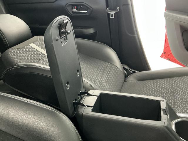 ロッキープレミアムＧ　ＨＥＶ　雹害車両　ワンオーナー　９インチナビ雹害車両　１年保証　ワンオーナー　ＥＴＣ　９インチナビＴＶ　ドラレコ　パノラマモニター　アダプティブクルーズコントロール　前後コーナーセンサー　前席シートヒーター　ＵＳＢ　１７インチ純正アルミホイール（兵庫県）の中古車