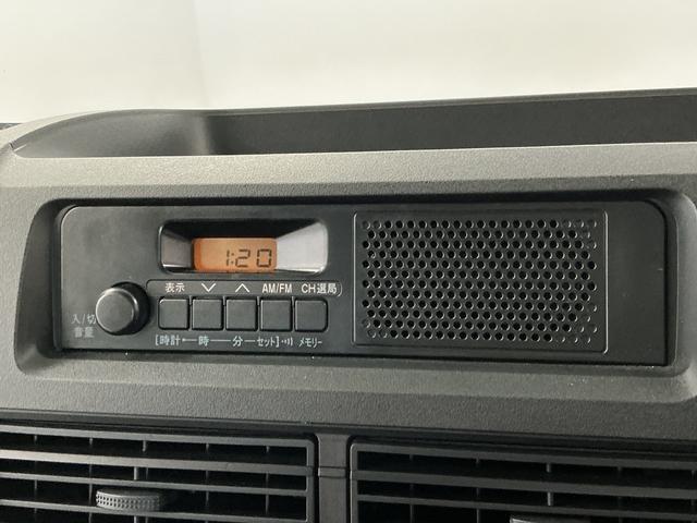 ハイゼットカーゴＤＸ　雹害車両　ＣＶＴ　１オーナー　ＥＴＣ　コーナーセンサー雹害車両　１年保証　前後コーナーセンサー　ＣＶＴ車　ワンオーナー　ＥＴＣ　オートハイビーム　アイドリングストップ　キーレスエントリー　横滑り防止装置　ヘッドライトレベライザー　ラジオ　間仕切りカーテン（兵庫県）の中古車