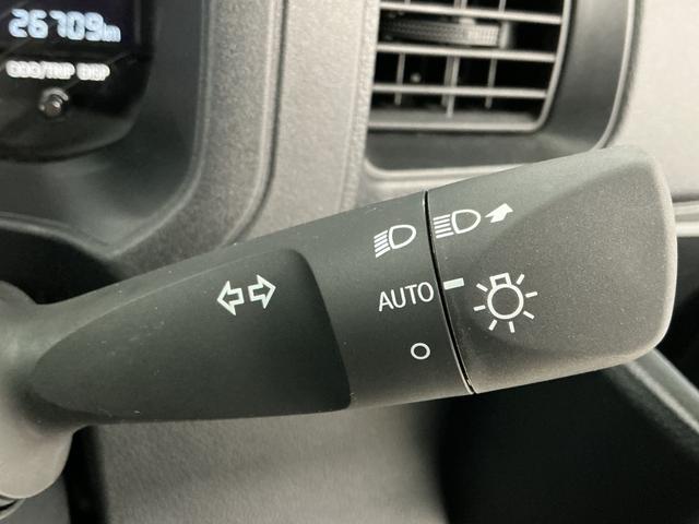 ハイゼットカーゴＤＸ　雹害車両　ＣＶＴ　１オーナー　ＥＴＣ　コーナーセンサー雹害車両　１年保証　前後コーナーセンサー　ＣＶＴ車　ワンオーナー　ＥＴＣ　オートハイビーム　アイドリングストップ　キーレスエントリー　横滑り防止装置　ヘッドライトレベライザー　ラジオ　間仕切りカーテン（兵庫県）の中古車
