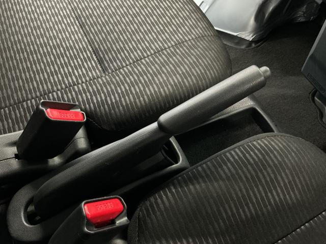 ハイゼットカーゴＤＸ　雹害車両　ＣＶＴ　１オーナー　ＥＴＣ　コーナーセンサー雹害車両　１年保証　前後コーナーセンサー　ＣＶＴ車　ワンオーナー　ＥＴＣ　オートハイビーム　アイドリングストップ　キーレスエントリー　横滑り防止装置　ヘッドライトレベライザー　ラジオ　間仕切りカーテン（兵庫県）の中古車