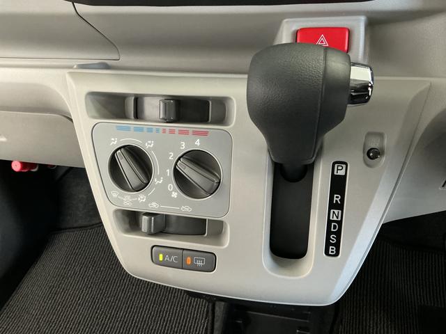 ミライースX SAIII 雹害車両 前後コーナーセンサー キーレス雹害車両 1年保証 前後コーナーセンサー オートハイビーム LEDヘッドライト アイドリングストップ キーレスエントリー 横滑り防止装置 オートライト ヘッドライトレベライザー 電動格納ドアミラー(兵庫県)の中古車