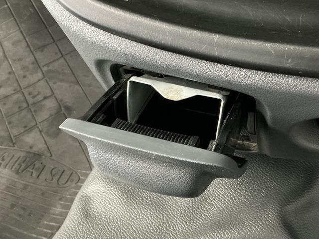 ハイゼットトラックスペシャル　５ＭＴ　３方開　ゲートプロテクター　荷台マット走行無制限１年保証　ＭＴ車　荷台マット　３方開　ゲートプロテクター　ドアバイザー　ヘッドライトレベライザー　リアゲートチェーン　ラジオ　スペアタイヤ　バッテリーカバー　ラバーフロアマット（兵庫県）の中古車