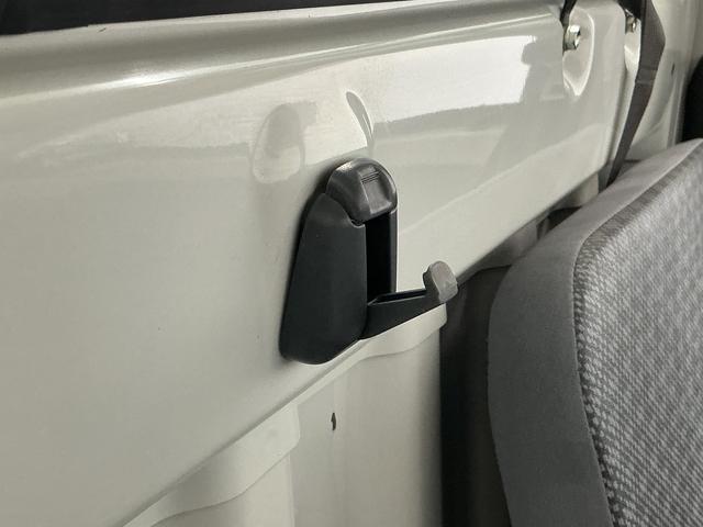 ハイゼットトラックスペシャル　５ＭＴ　３方開　ゲートプロテクター　荷台マット走行無制限１年保証　ＭＴ車　荷台マット　３方開　ゲートプロテクター　ドアバイザー　ヘッドライトレベライザー　リアゲートチェーン　ラジオ　スペアタイヤ　バッテリーカバー　ラバーフロアマット（兵庫県）の中古車