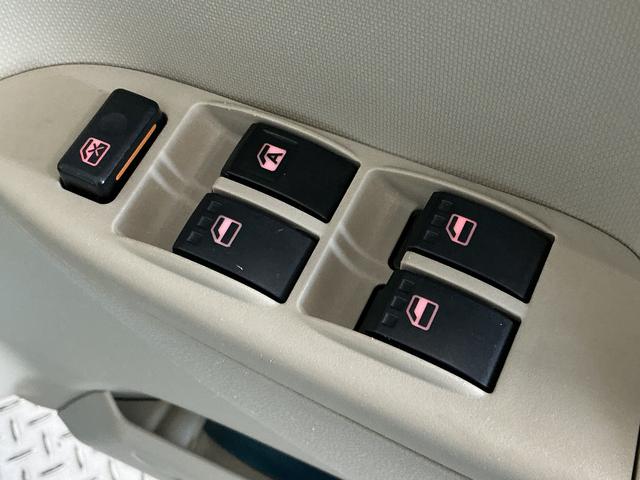 エッセX 禁煙 ワンオーナー CD/MDデッキ ETC キーレス走行無制限1年保証 禁煙車 ワンオーナー CD/MDデッキ ETC キーレスエントリー オートエアコン ドアバイザー ヘッドライトレベライザー 電動格納ミラー アクセサリーソケット センターメーター(兵庫県)の中古車