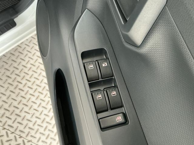 ミライースＬ　ＳＡIII　雹害車両　前後コーナーセンサー　キーレス雹害車両　１年保証　前後コーナーセンサー　オートハイビーム　アイドリングストップ　キーレスエントリー　横滑り防止装置　オートライト　ヘッドライトレベライザー　アクセサリーソケット　デジタルメーター（兵庫県）の中古車