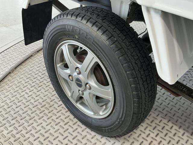 ハイゼットトラックエアコン・パワステスペシャルVS 4WD 5MT 荷台作業灯走行無制限1年保証 4WD 荷台作業灯 MT車 3方開 ゲートプロテクター 荷台マット ドアバイザー ヘッドライトレベライザー シガーソケット リアゲートチェーン ラジオ 12インチアルミホイール(兵庫県)の中古車