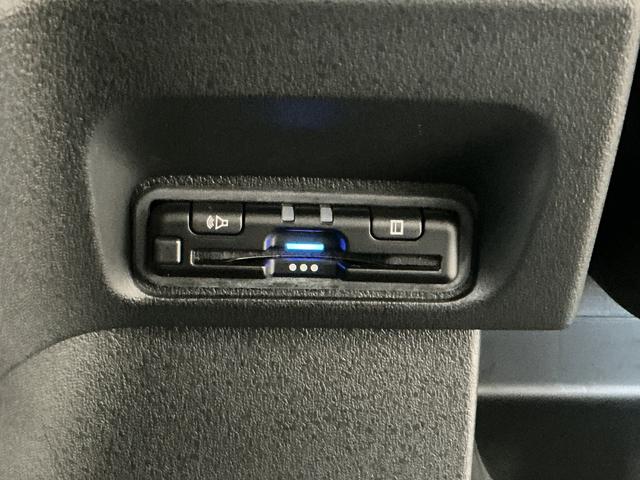 N−BOXカスタムターボ ワンオーナー 8インチHondaCONNECTナビ1年保証 ワンオーナー 8インチHondaCONNECTナビ TV ETC バックカメラ アダプティブクルーズコントロール 両側電動スライドドア 前後コーナーセンサー シートヒーター パドルシフト(兵庫県)の中古車