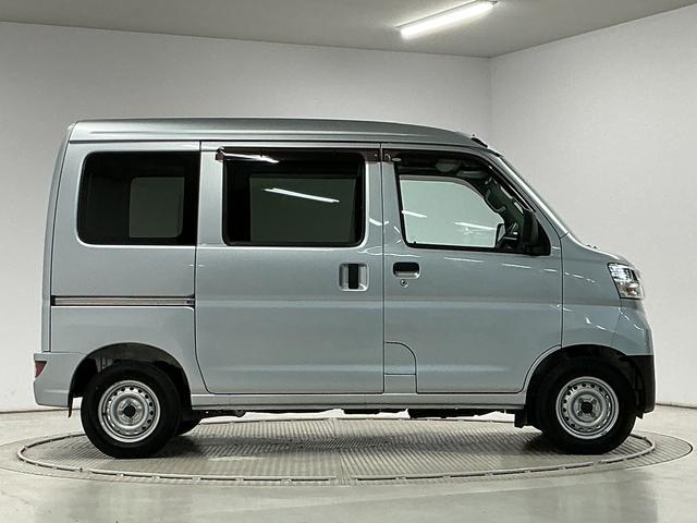 ハイゼットカーゴデラックスSAIII AT リアコーナーセンサー ラジオ走行無制限1年保証 リアコーナーセンサー AT車 オートハイビーム LEDヘッドライト アイドリングストップ 横滑り防止装置 キーレス ドアバイザー ヘッドライトレベライザー 間仕切りカーテン ラジオ(兵庫県)の中古車