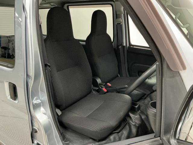 ハイゼットカーゴデラックスSAIII AT リアコーナーセンサー ラジオ走行無制限1年保証 リアコーナーセンサー AT車 オートハイビーム LEDヘッドライト アイドリングストップ 横滑り防止装置 キーレス ドアバイザー ヘッドライトレベライザー 間仕切りカーテン ラジオ(兵庫県)の中古車