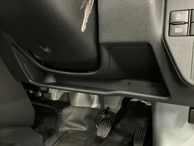 ハイゼットカーゴデラックスSAIII AT リアコーナーセンサー ラジオ走行無制限1年保証 リアコーナーセンサー AT車 オートハイビーム LEDヘッドライト アイドリングストップ 横滑り防止装置 キーレス ドアバイザー ヘッドライトレベライザー 間仕切りカーテン ラジオ(兵庫県)の中古車
