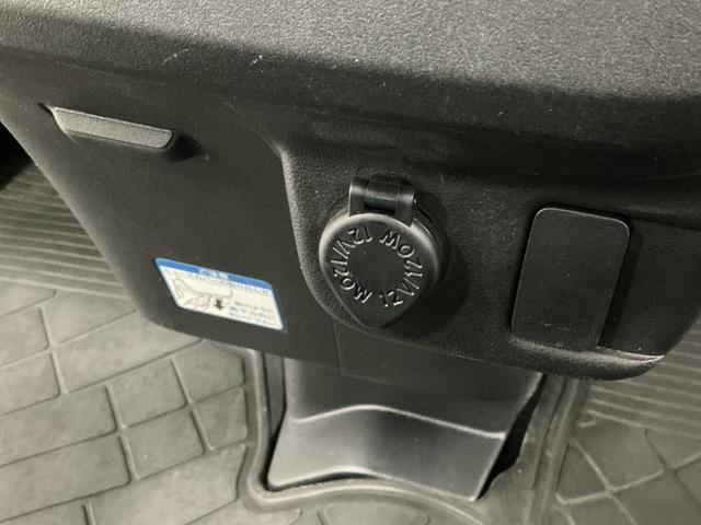 ハイゼットカーゴデラックスSAIII AT リアコーナーセンサー ラジオ走行無制限1年保証 リアコーナーセンサー AT車 オートハイビーム LEDヘッドライト アイドリングストップ 横滑り防止装置 キーレス ドアバイザー ヘッドライトレベライザー 間仕切りカーテン ラジオ(兵庫県)の中古車