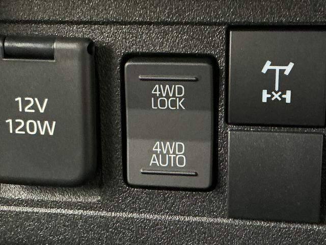 ハイゼットトラックジャンボエクストラ　４ＷＤ　ＣＶＴ　コーナーセンサー　３方開走行無制限１年保証　前後コーナーセンサー　４ＷＤ　ＣＶＴ車　３方開　荷台作業灯　リアゲートチェーン　オートハイビーム　ＬＥＤヘッドライト　アイドリングストップ　横滑り防止装置　スマートキー　デフロック（兵庫県）の中古車
