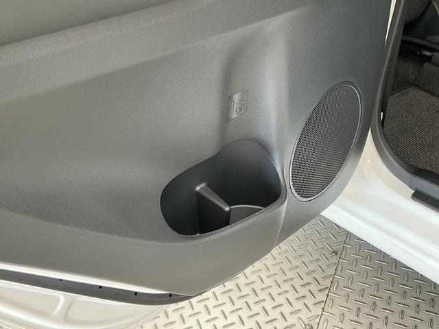 ミライースＬ　ＳＡIII　雹害車両　前後コーナーセンサー　キーレス雹害車両　１年保証　前後コーナーセンサー　オートハイビーム　アイドリングストップ　キーレスエントリー　横滑り防止装置　オートライト　ヘッドライトレベライザー　インパネシフト　スマートアシスト（兵庫県）の中古車