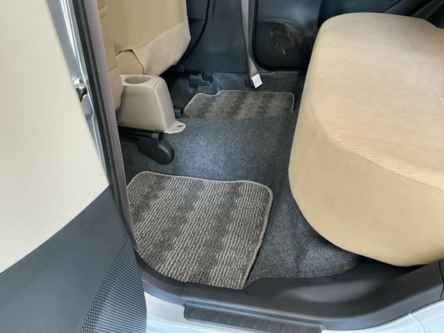 ミラXスペシャル 4WD 5MT CDオーディオ キーレス走行無制限1年保証 キーレスエントリー 4WD MT車 CDオーディオ ドアバイザー ヘッドライトレベライザー アクセサリーソケット マニュアルエアコン テンパータイヤ 衝突安全ボディ ラゲッジマット(兵庫県)の中古車