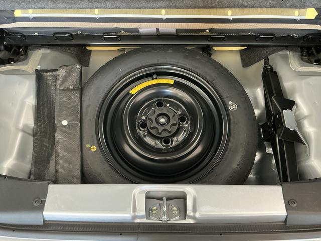 ミラXスペシャル 4WD 5MT CDオーディオ キーレス走行無制限1年保証 キーレスエントリー 4WD MT車 CDオーディオ ドアバイザー ヘッドライトレベライザー アクセサリーソケット マニュアルエアコン テンパータイヤ 衝突安全ボディ ラゲッジマット(兵庫県)の中古車