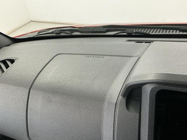 ハイゼットカーゴクルーズ　ＣＶＴ　禁煙　ワンオーナー　前後コーナーセンサー走行無制限１年保証　前後コーナーセンサー　禁煙車　ワンオーナー　オートハイビーム　アイドリングストップ　プッシュスタート　横滑り防止装置　ドアバイザー　ヘッドライトレベライザー　電動格納ドアミラー（兵庫県）の中古車