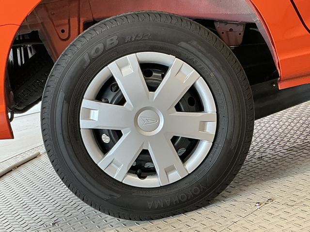 ハイゼットカーゴクルーズ　ＣＶＴ　禁煙　ワンオーナー　前後コーナーセンサー走行無制限１年保証　前後コーナーセンサー　禁煙車　ワンオーナー　オートハイビーム　アイドリングストップ　プッシュスタート　横滑り防止装置　ドアバイザー　ヘッドライトレベライザー　電動格納ドアミラー（兵庫県）の中古車