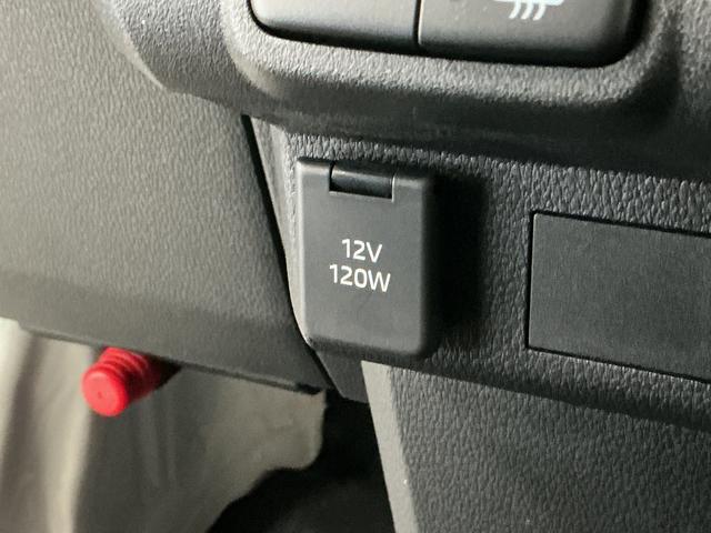 ハイゼットカーゴ2シータークリーン 禁煙 CVT コーナーセンサー キーレス走行無制限1年保証 乗車定員2名 前後コーナーセンサー 禁煙車 CVT車 オートハイビーム アイドリングストップ キーレスエントリー 横滑り防止装置 ドアバイザー ヘッドライトレベライザー ラジオ(兵庫県)の中古車