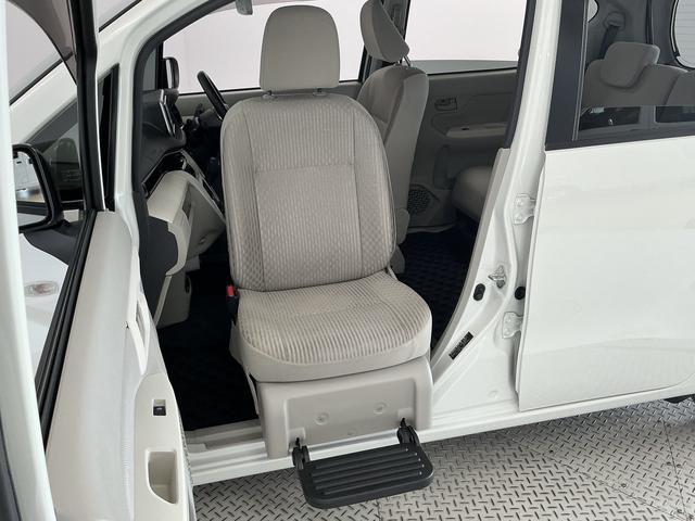 ムーヴフロントシートリフトXターボSAIII 福祉車両 禁煙車1年保証 禁煙車 ワンオーナー 福祉車輌 ナビTV ドラレコ ETC バックカメラ 助手席回転シート USB接続 Bluetooth オートハイビーム プッシュスタート 14インチ純正アルミホイール(兵庫県)の中古車