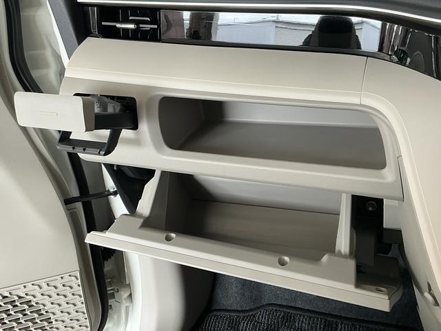 ムーヴフロントシートリフトXターボSAIII 福祉車両 禁煙車1年保証 禁煙車 ワンオーナー 福祉車輌 ナビTV ドラレコ ETC バックカメラ 助手席回転シート USB接続 Bluetooth オートハイビーム プッシュスタート 14インチ純正アルミホイール(兵庫県)の中古車