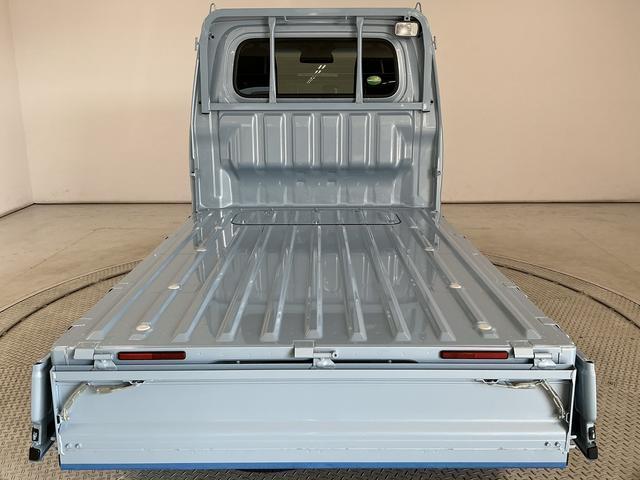 ハイゼットトラックエクストラSAIIIt 禁煙 1オーナー 3方開 荷台作業灯走行無制限1年保証 禁煙車 ワンオーナー AT車 キーレスエントリー 3方開 荷台作業灯 ゲートプロテクター リアゲートチェーン 横滑り防止装置 ドアバイザー ヘッドライトレベライザー スペアタイヤ(兵庫県)の中古車