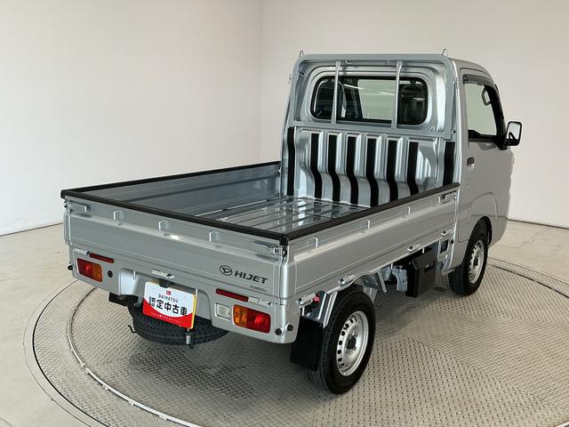 ハイゼットトラックスタンダード 4WD AT 禁煙 ワンオーナー ラジオ走行無制限1年保証 禁煙車 ワンオーナー 4WD AT車 キーレスエントリー オートライト 3方開 ゲートプロテクター ドアバイザー ヘッドライトレベライザー アクセサリーソケット スペアタイヤ(兵庫県)の中古車