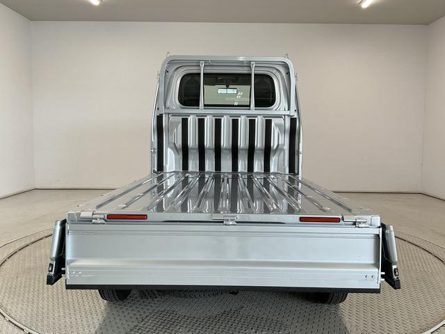 ハイゼットトラックスタンダード 4WD AT 禁煙 ワンオーナー ラジオ走行無制限1年保証 禁煙車 ワンオーナー 4WD AT車 キーレスエントリー オートライト 3方開 ゲートプロテクター ドアバイザー ヘッドライトレベライザー アクセサリーソケット スペアタイヤ(兵庫県)の中古車