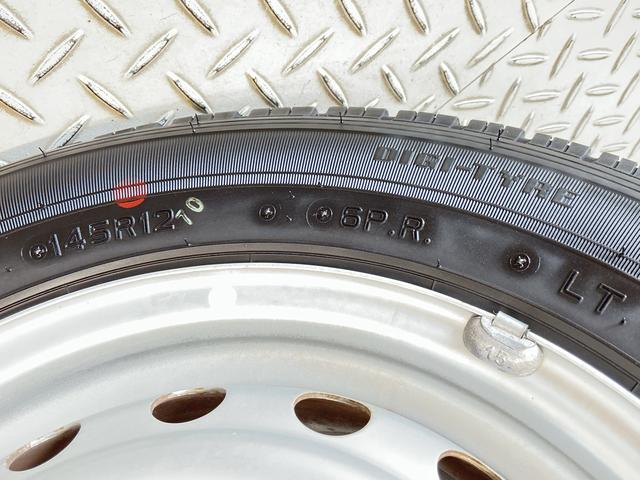 ハイゼットトラックスタンダード 4WD AT 禁煙 ワンオーナー ラジオ走行無制限1年保証 禁煙車 ワンオーナー 4WD AT車 キーレスエントリー オートライト 3方開 ゲートプロテクター ドアバイザー ヘッドライトレベライザー アクセサリーソケット スペアタイヤ(兵庫県)の中古車