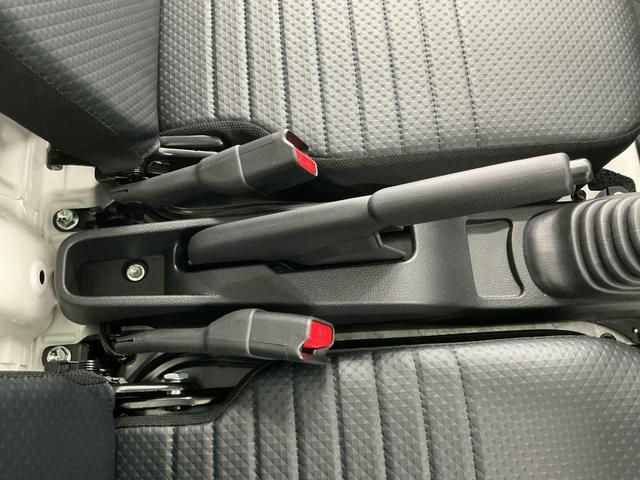 ハイゼットトラックスタンダード　４ＷＤ　５ＭＴ　前後コーナーセンサー　ラジオ走行無制限１年保証　前後コーナーセンサー　４ＷＤ　ＭＴ車　３方開　オートハイビーム　アイドリングストップ　横滑り防止装置　オートライト　ヘッドライトレベライザー　アクセサリーソケット　ラジオ（兵庫県）の中古車