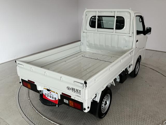 ハイゼットトラックスタンダード　４ＷＤ　５ＭＴ　前後コーナーセンサー　ラジオ走行無制限１年保証　前後コーナーセンサー　４ＷＤ　ＭＴ車　３方開　オートハイビーム　アイドリングストップ　横滑り防止装置　オートライト　ヘッドライトレベライザー　アクセサリーソケット　ラジオ（兵庫県）の中古車
