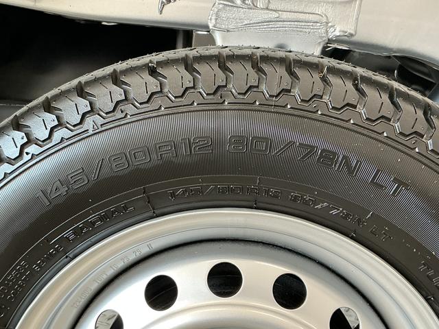 ハイゼットトラックスタンダード 3モード電子制御式4WD CVT 3方開走行無制限1年保証 前後コーナーセンサー 3モード電子制御式4WD CVT車 3方開 オートハイビーム アイドリングストップ 横滑り防止装置 オートライト ヘッドライトレベライザー スマートアシスト(兵庫県)の中古車