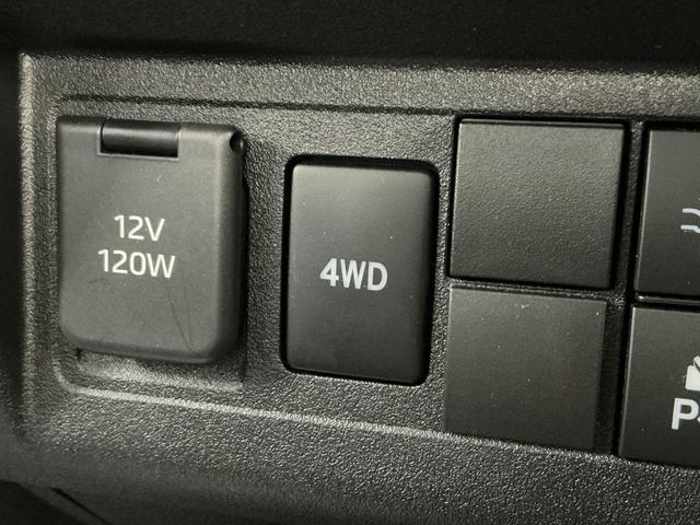 ハイゼットトラックスタンダード　４ＷＤ　５ＭＴ　前後コーナーセンサー　ラジオ走行無制限１年保証　前後コーナーセンサー　４ＷＤ　ＭＴ車　３方開　オートハイビーム　アイドリングストップ　横滑り防止装置　オートライト　ヘッドライトレベライザー　アクセサリーソケット　ラジオ（兵庫県）の中古車
