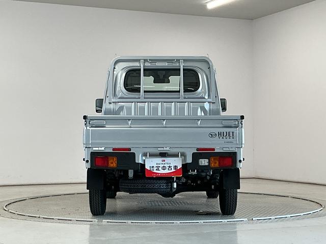 ハイゼットトラックスタンダード　４ＷＤ　５ＭＴ　前後コーナーセンサー　ラジオ走行無制限１年保証　前後コーナーセンサー　４ＷＤ　ＭＴ車　３方開　オートハイビーム　アイドリングストップ　横滑り防止装置　オートライト　ヘッドライトレベライザー　アクセサリーソケット　ラジオ（兵庫県）の中古車