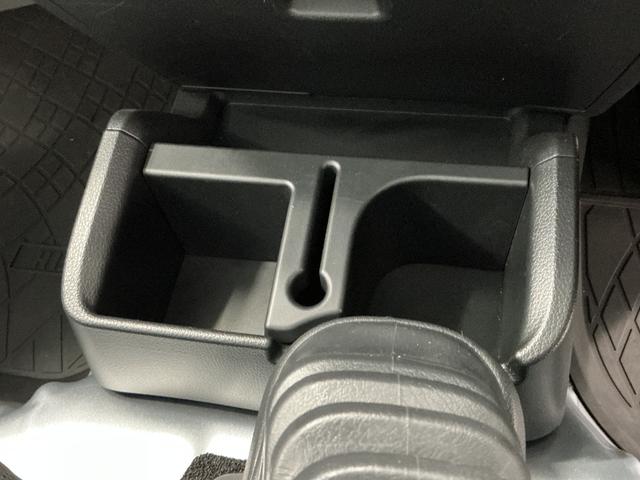 ハイゼットトラックスタンダード　４ＷＤ　５ＭＴ　前後コーナーセンサー　ラジオ走行無制限１年保証　前後コーナーセンサー　４ＷＤ　ＭＴ車　３方開　オートハイビーム　アイドリングストップ　横滑り防止装置　オートライト　ヘッドライトレベライザー　アクセサリーソケット　ラジオ（兵庫県）の中古車