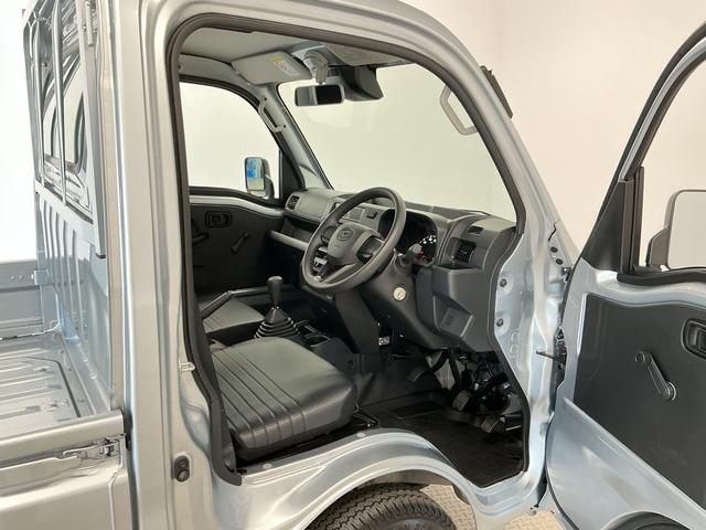 ハイゼットトラックスタンダード　４ＷＤ　５ＭＴ　前後コーナーセンサー　ラジオ走行無制限１年保証　前後コーナーセンサー　４ＷＤ　ＭＴ車　３方開　オートハイビーム　アイドリングストップ　横滑り防止装置　オートライト　ヘッドライトレベライザー　アクセサリーソケット　ラジオ（兵庫県）の中古車